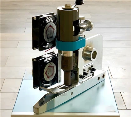 Máquina de corte ultrassônica